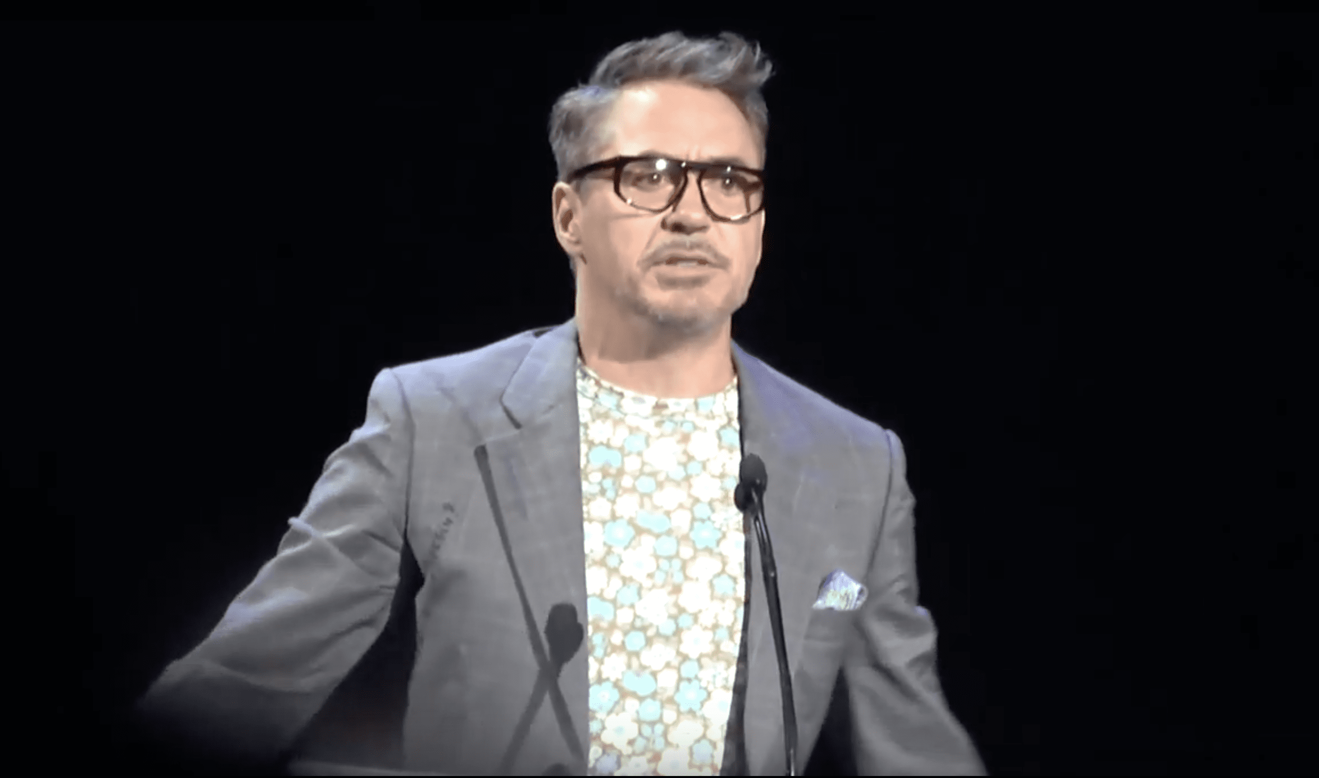 Disneyland Busted Robert Downey Jr For Smoking Marijuana He Reveals While Accepting Disney Award Marijuana Moment