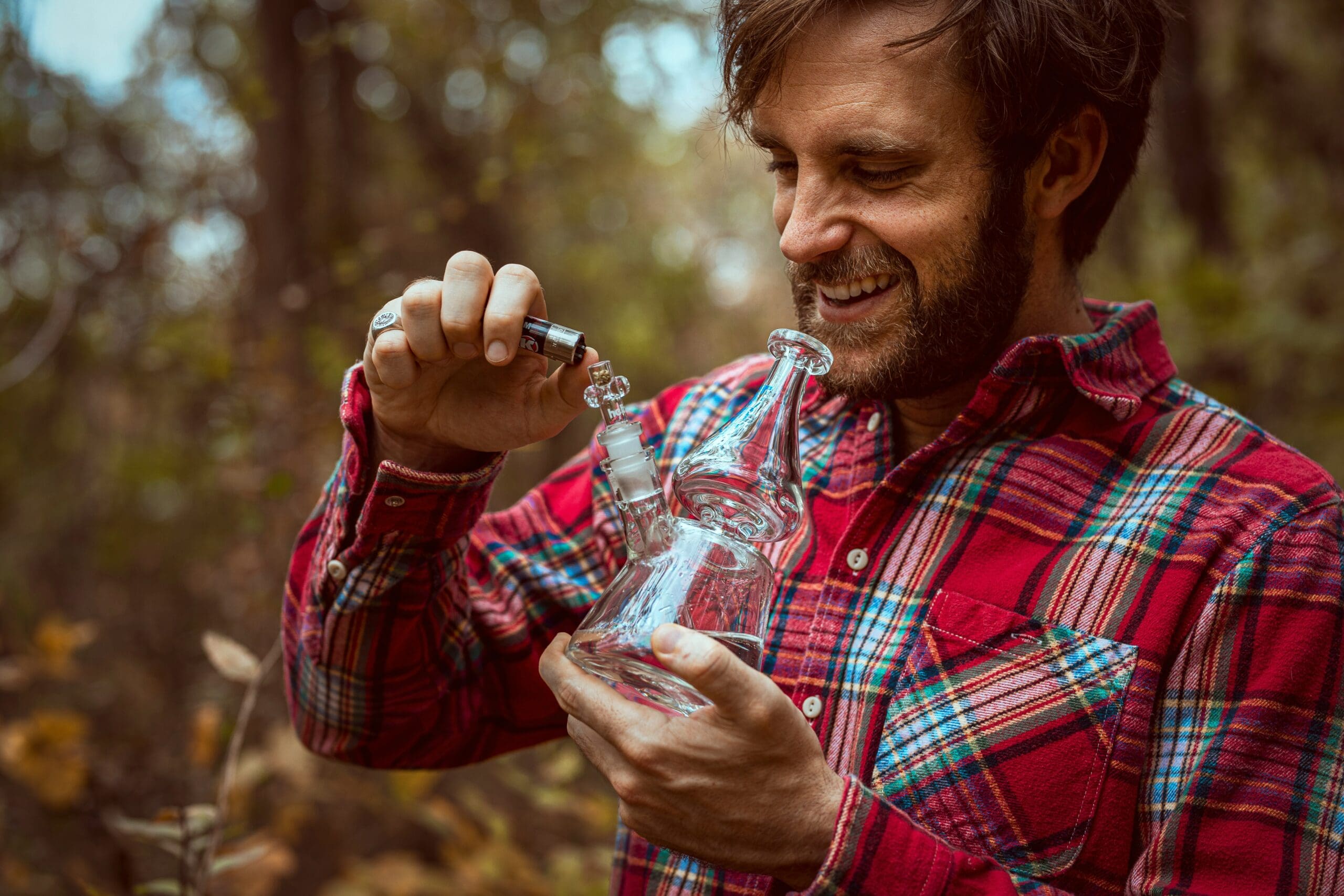Smoking Marijuana With A Water Bong Doesn’t Effectively Filter Compounds From Smoke, Study Suggests